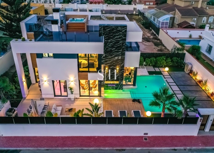 Herverkoop - Villa - Torrevieja - Torretas