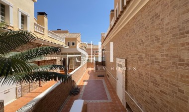 House - Resale - Guardamar del Segura - Urbanizaciones