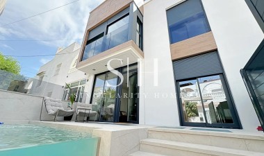 Huis - Herverkoop - Torrevieja - aguas nuevas