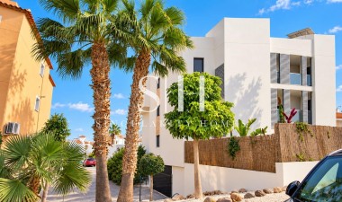 Квартира / квартира - Перепродажа - Orihuela Costa - PAU 8