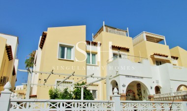 Квартира / квартира - Перепродажа - Orihuela Costa - Villamartin
