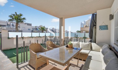 Lägenhet / lägenhet - Återförsäljning - Torrevieja - Aguas Nuevas