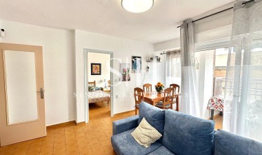 Lägenhet / lägenhet - Återförsäljning - Torrevieja - Centro