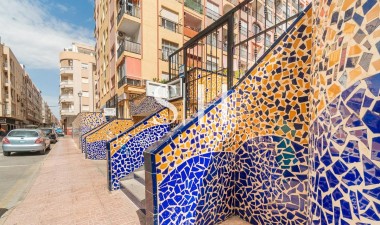 Lägenhet / lägenhet - Återförsäljning - Torrevieja - Centro