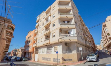 Lägenhet / lägenhet - Återförsäljning - Torrevieja - Centro