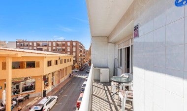 Lägenhet / lägenhet - Återförsäljning - Torrevieja - Estacion De Autobuses