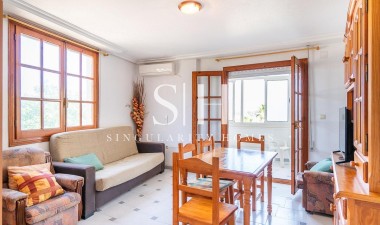 Lägenhet / lägenhet - Återförsäljning - Torrevieja - La Mata pueblo