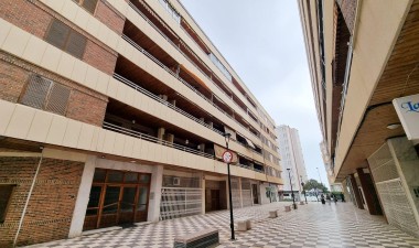 Lägenhet / lägenhet - Återförsäljning - Torrevieja - Playa De Los Naufragos