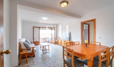 Mieszkanie w bloku - Odsprzedaż - Torrevieja - Playa de los Naufragos