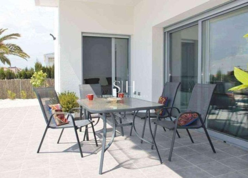 Neue Gebäude - Villa - Rafal - polideportivo