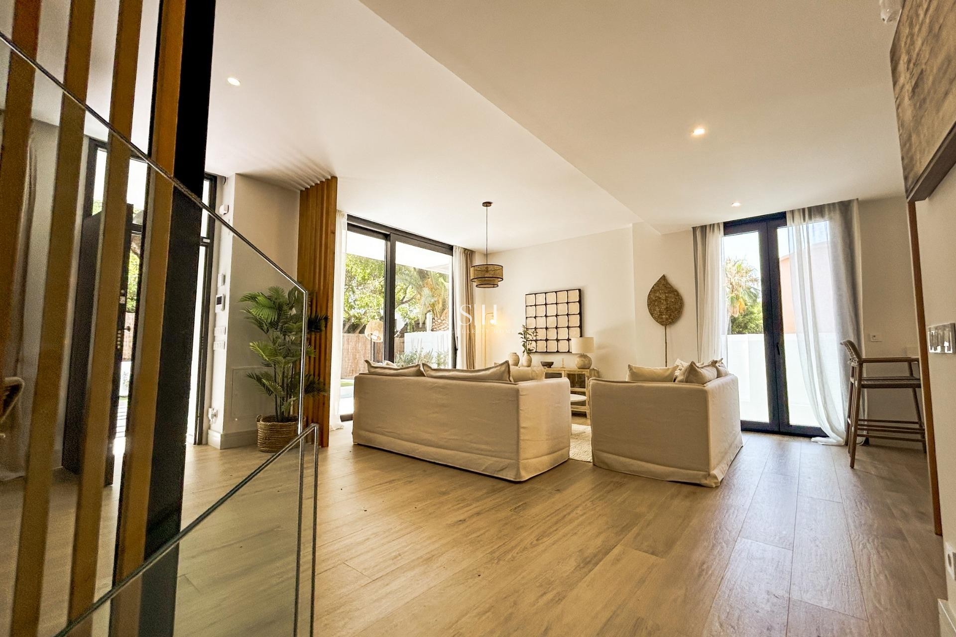 Новое здание - Casa - Málaga - El Limonar