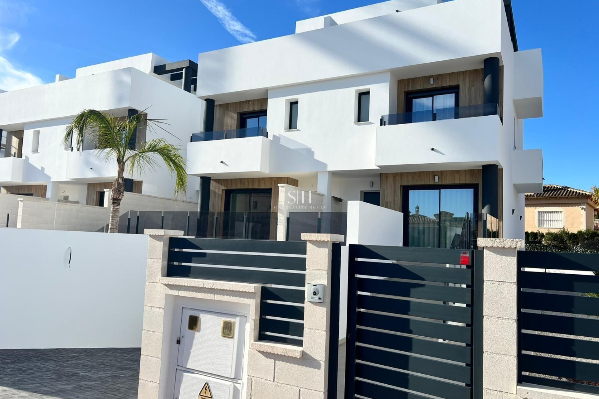 Новое здание - Villa - Benferri - Benfis Park