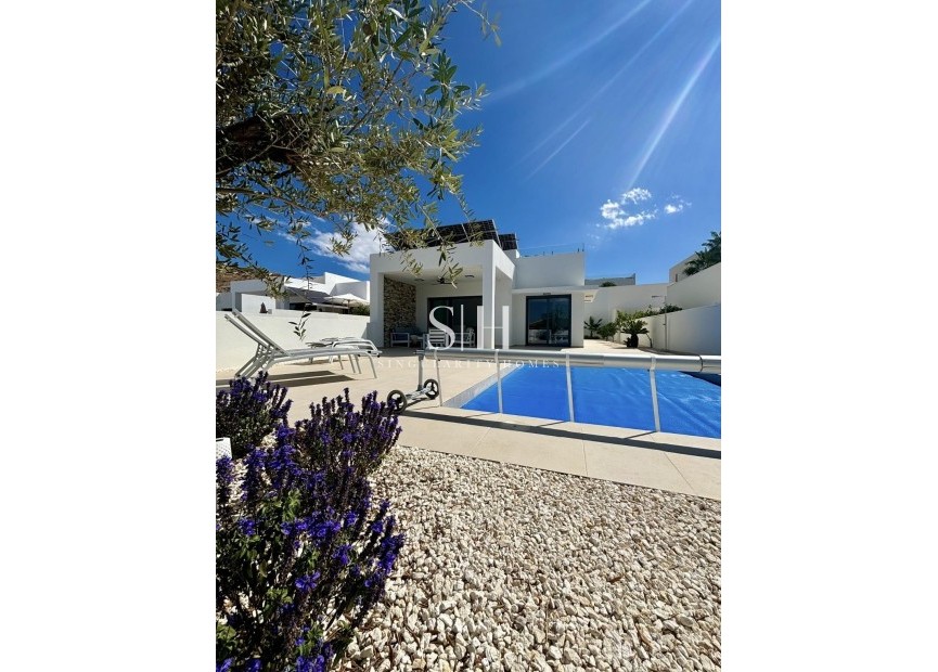 Новое здание - Villa - Benijofar - Pueblo