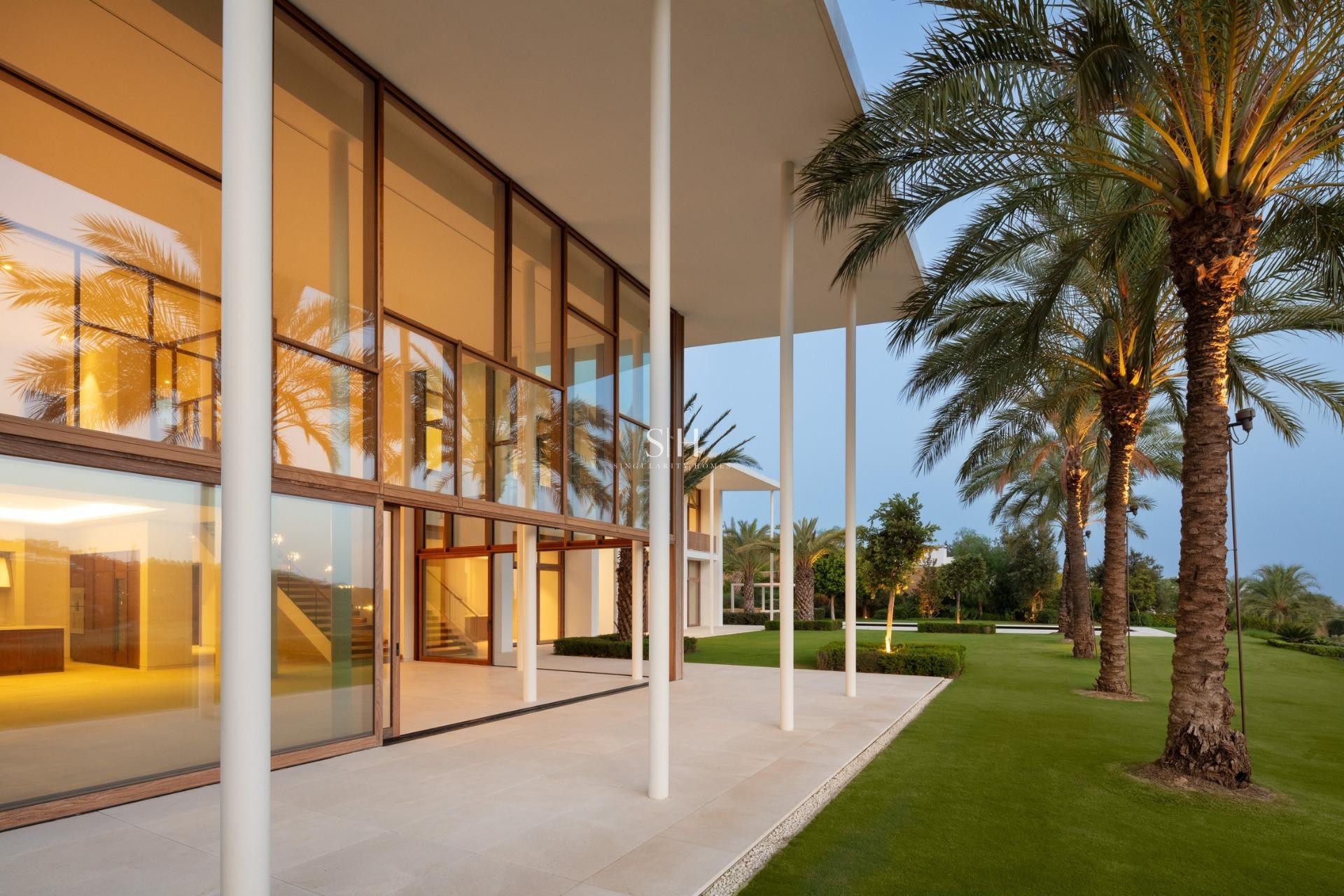 Новое здание - Villa - Casares - Pedregales