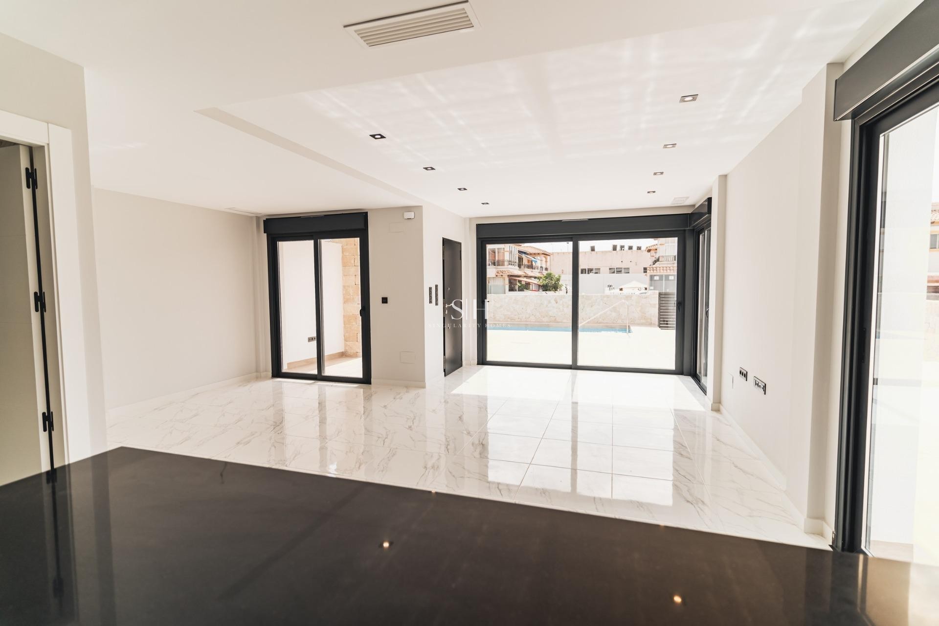 Новое здание - Villa - Orihuela Costa - Punta Prima