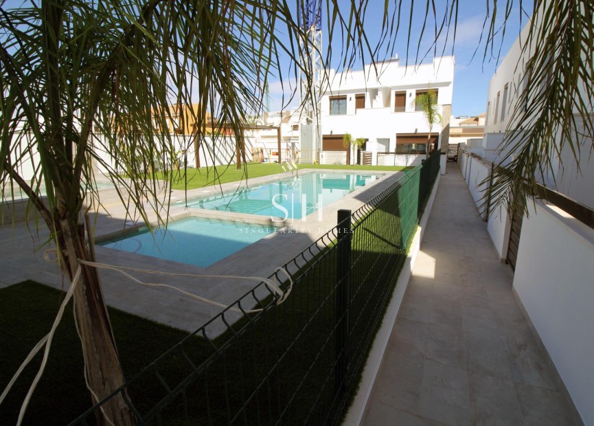Новое здание - Villa - Pilar de la Horadada - parque Andromeda