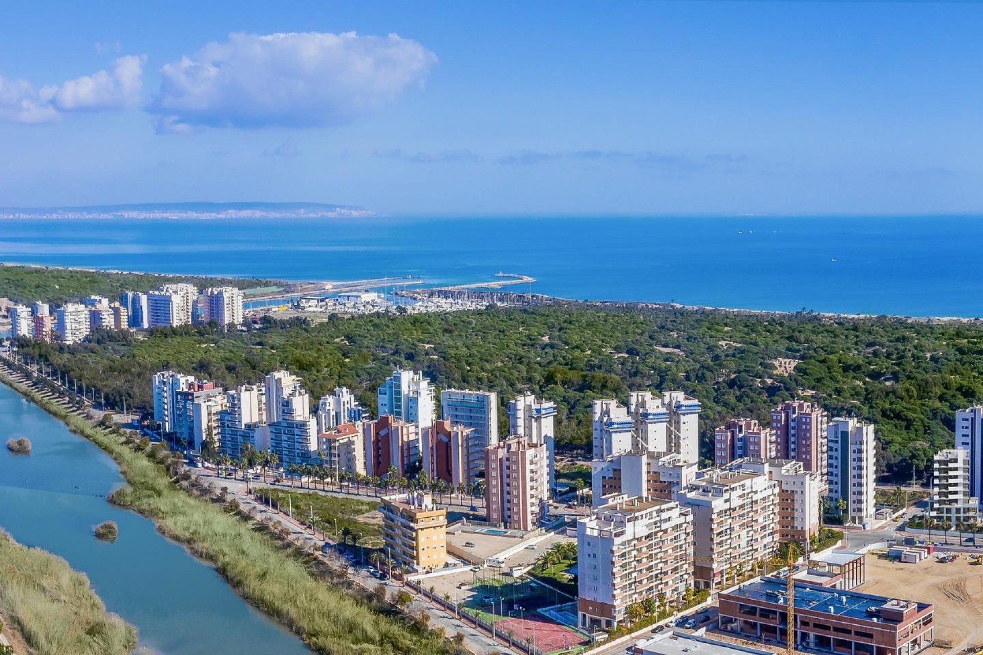 Nowy budynek - Daszek - Guardamar del Segura - Avenida del Puerto