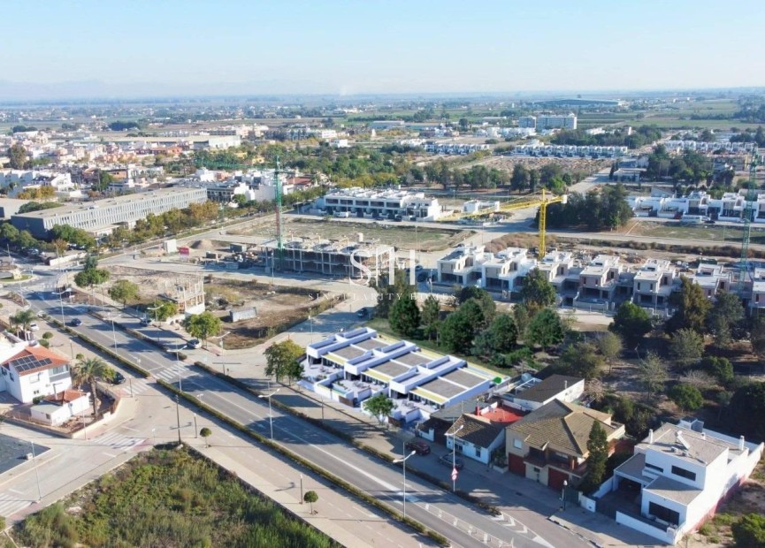 Nowy budynek - Dom - Dolores - Sector 3