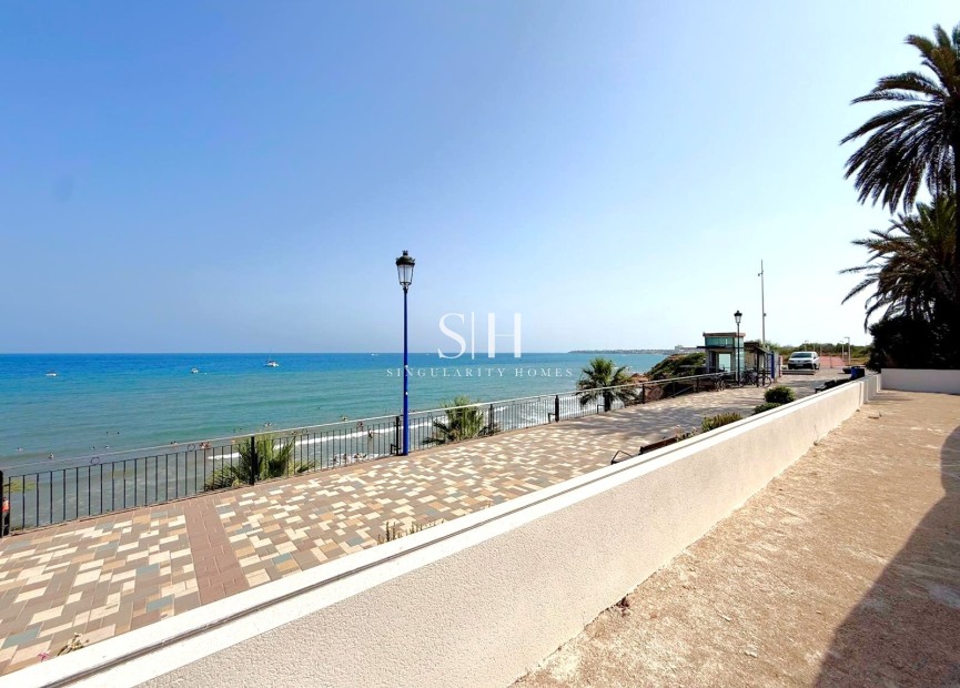Nybyggnation - Villa - Orihuela Costa - Punta Prima