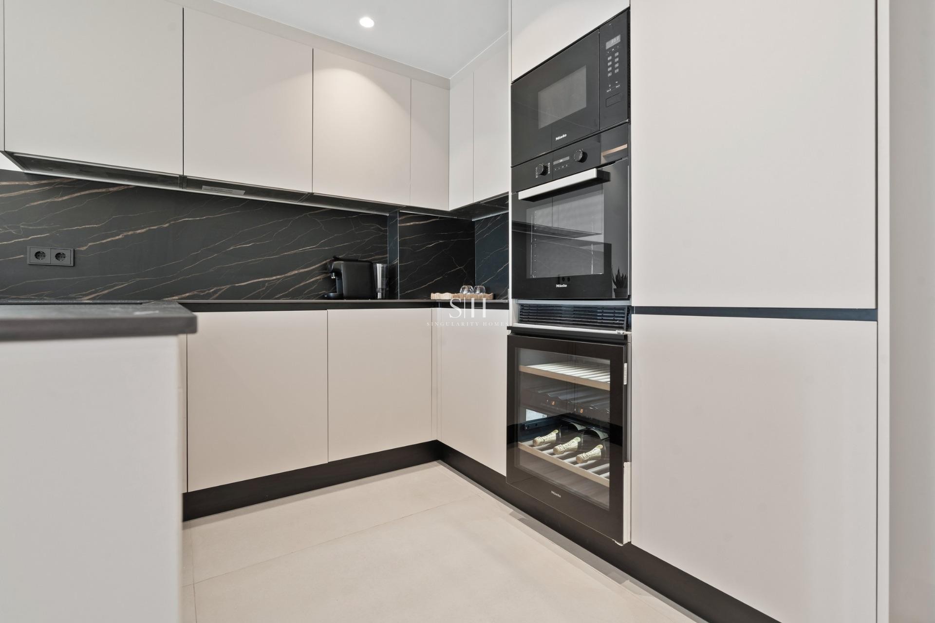 Obra nueva - Apartamento / piso - Estepona - El Paraíso