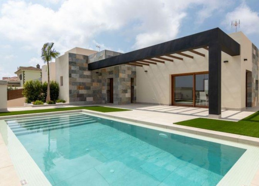 Obra nueva - Villa - Torrevieja - Los altos