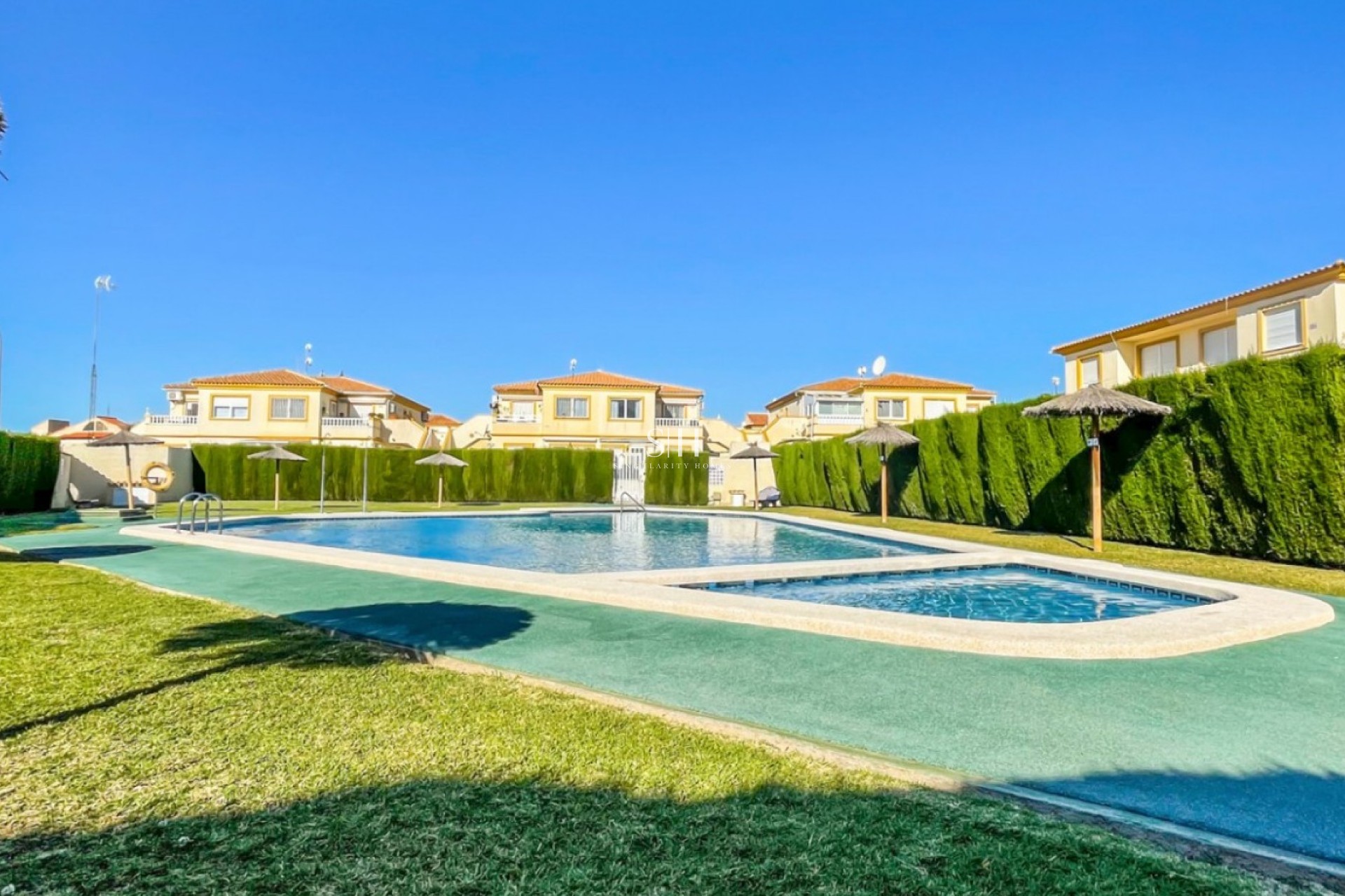 Odsprzedaż - Bungalow - Orihuela Costa - Playa Flamenca