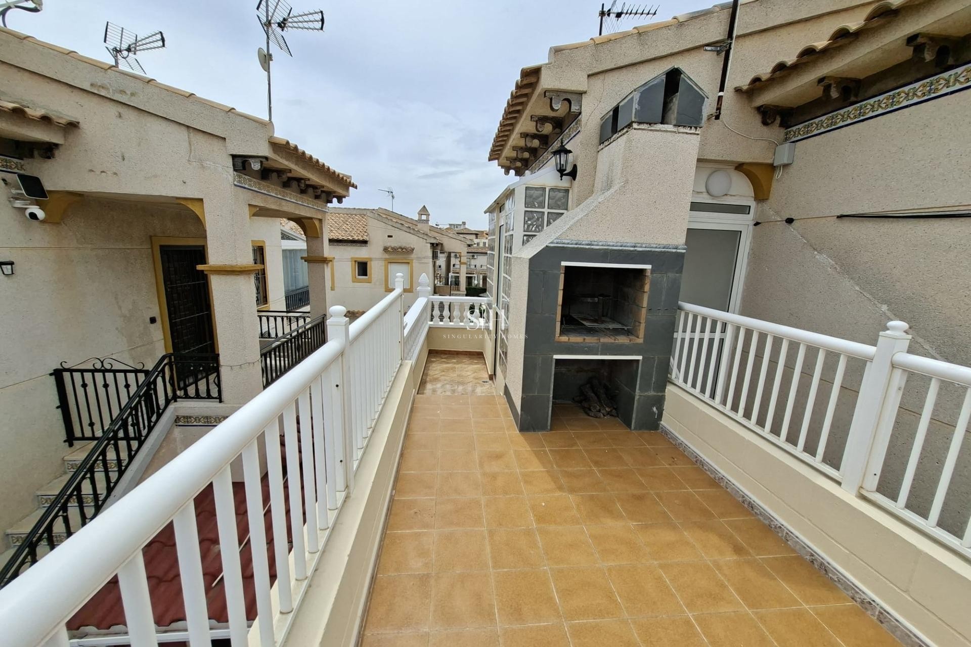 Odsprzedaż - Bungalow - Orihuela Costa - Punta Prima