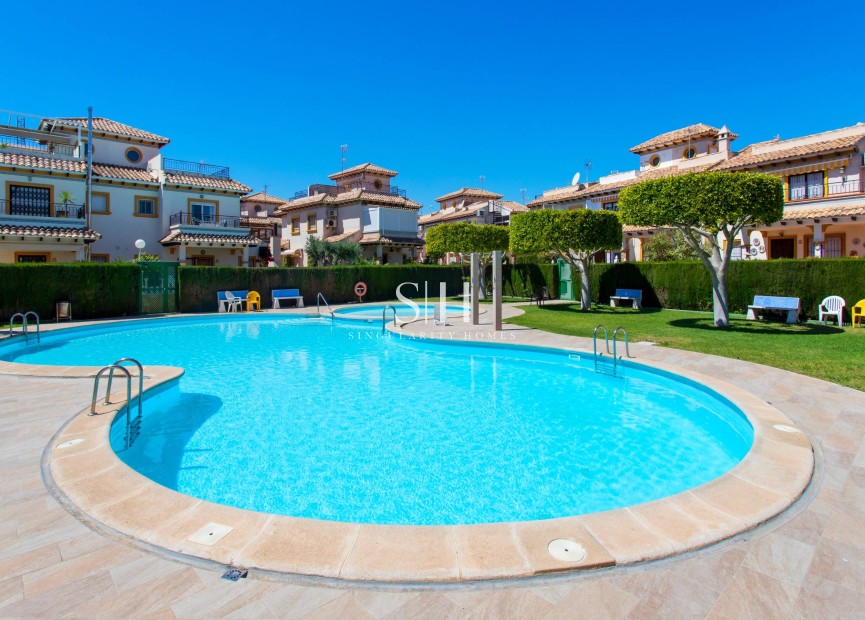 Odsprzedaż - Bungalow - Orihuela Costa - Rocio Del Mar