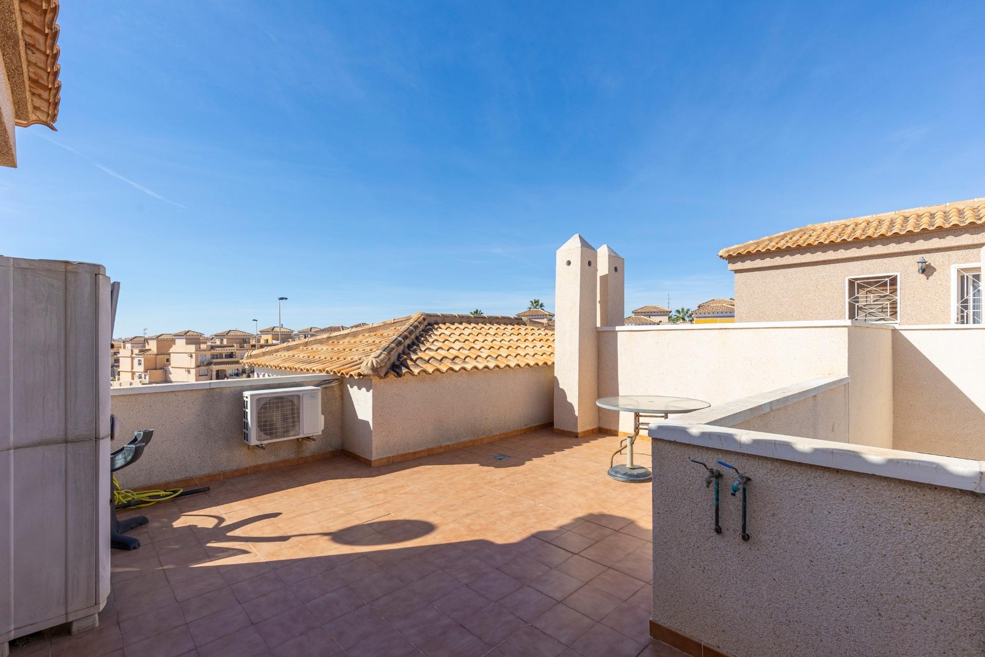 Odsprzedaż - Bungalow - Torrevieja - Aguas Nuevas 2