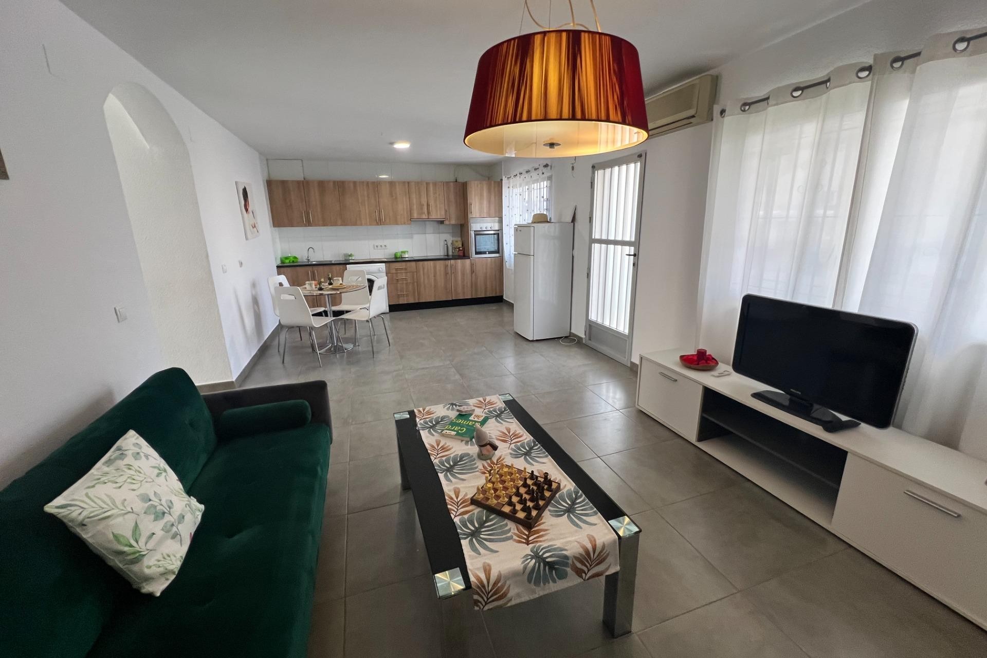 Odsprzedaż - Bungalow - Torrevieja - Calas Blanca