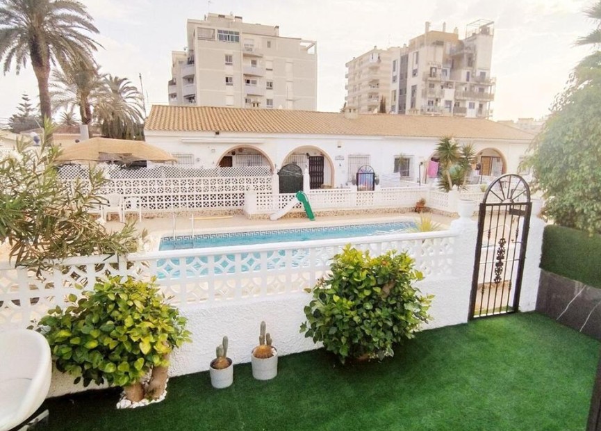 Odsprzedaż - Bungalow - Torrevieja - Nueva Torrevieja