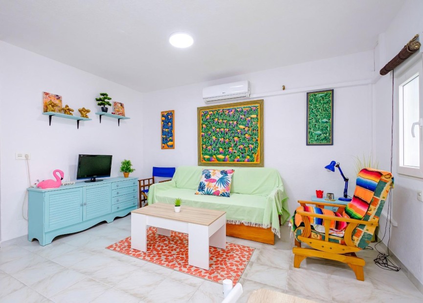 Odsprzedaż - Bungalow - Torrevieja - Playa De Los Naufragos