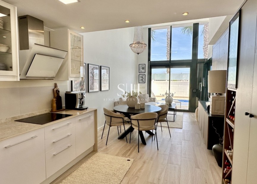 Odsprzedaż - Detached Villa - Orihuela Costa - Lomas de Cabo Roig