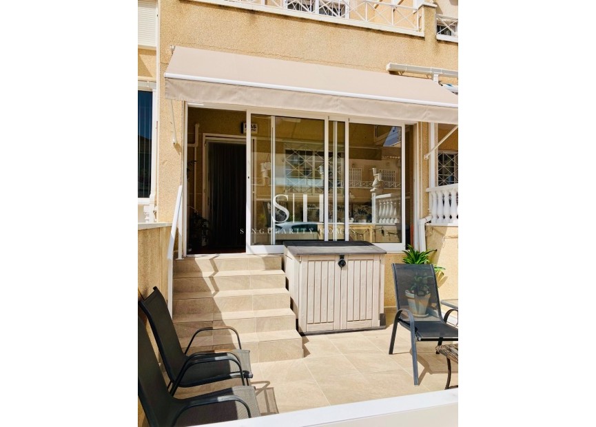 Odsprzedaż - Dom - Orihuela Costa - Los Almendros-la Florida