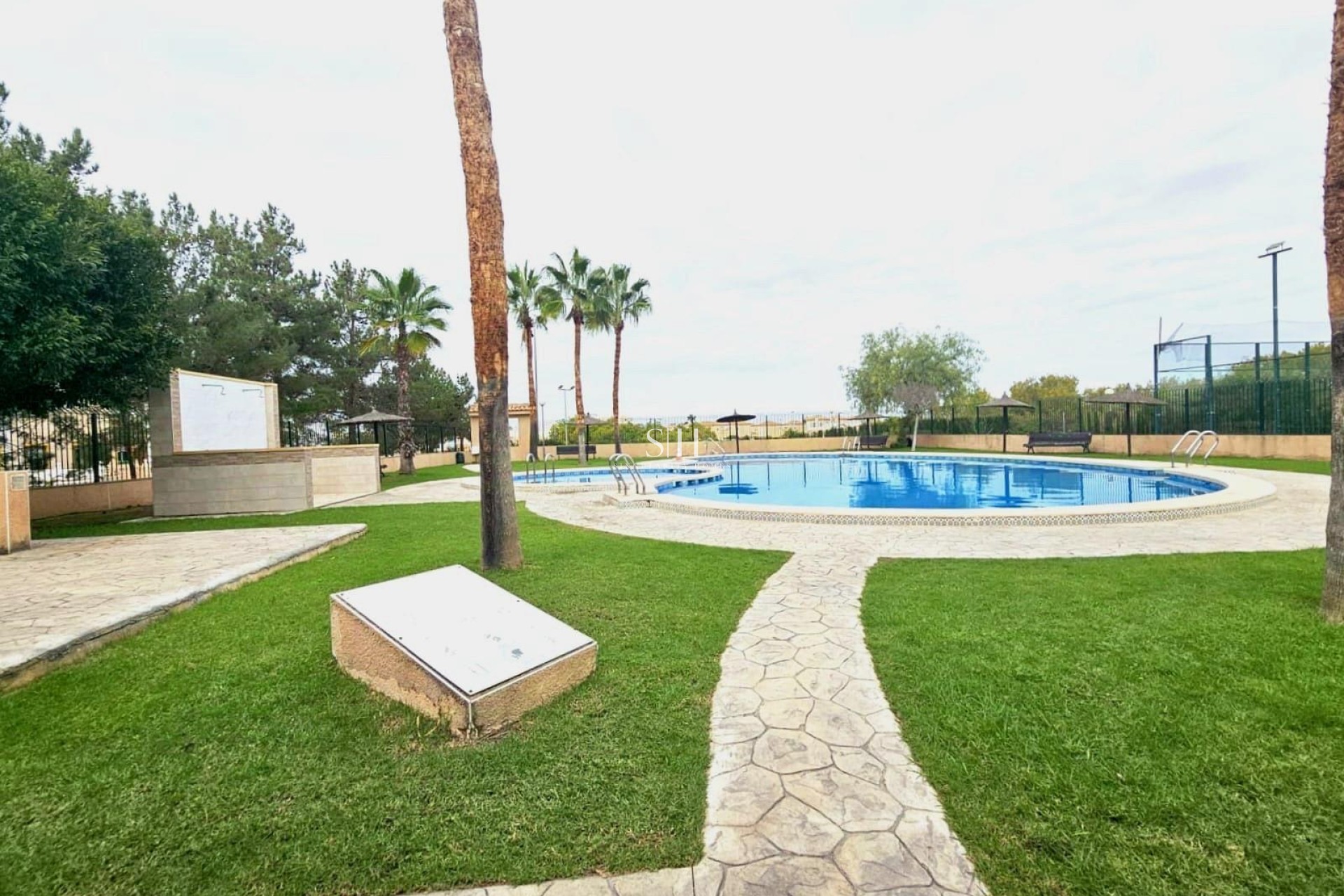 Odsprzedaż - Dom - Orihuela Costa - Los Altos