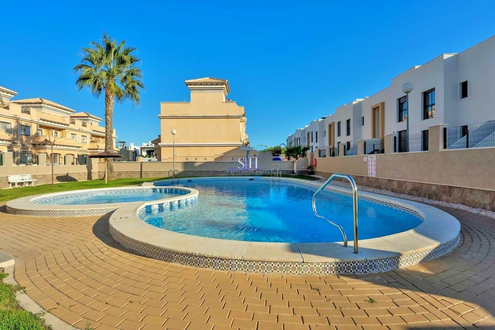 Odsprzedaż - Dom - Orihuela Costa - Villamartin