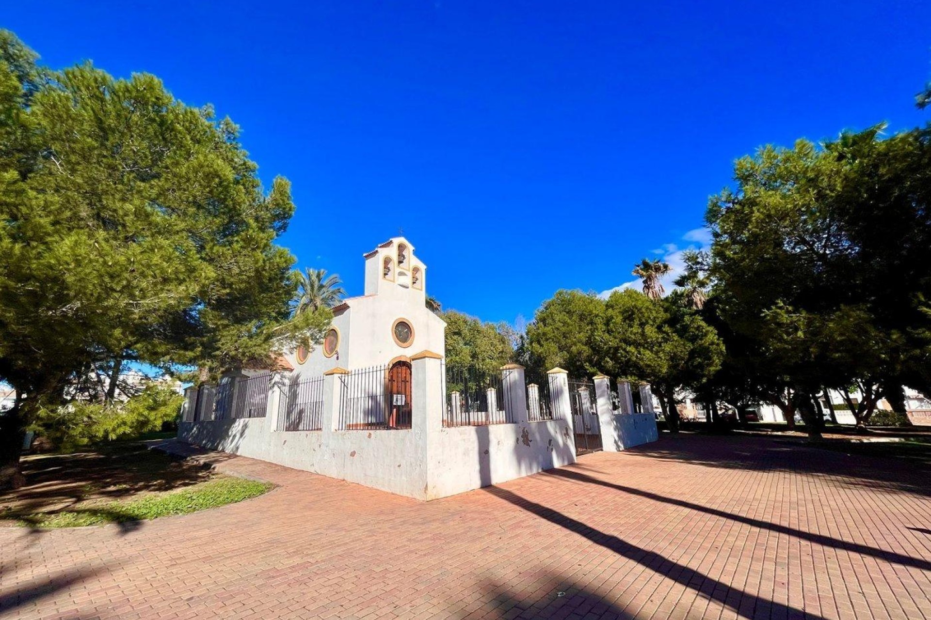 Odsprzedaż - Dom - Torrevieja - Calas Blanca