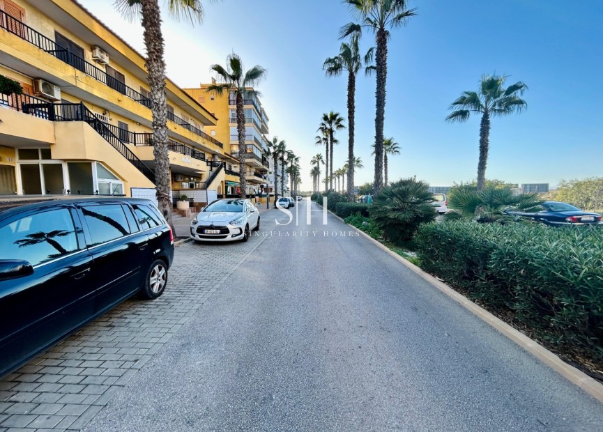 Odsprzedaż - Dom - Torrevieja - Costa Blanca