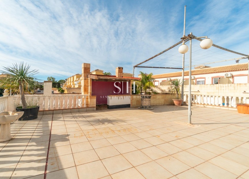 Odsprzedaż - Dom - Torrevieja - Orihuela costa