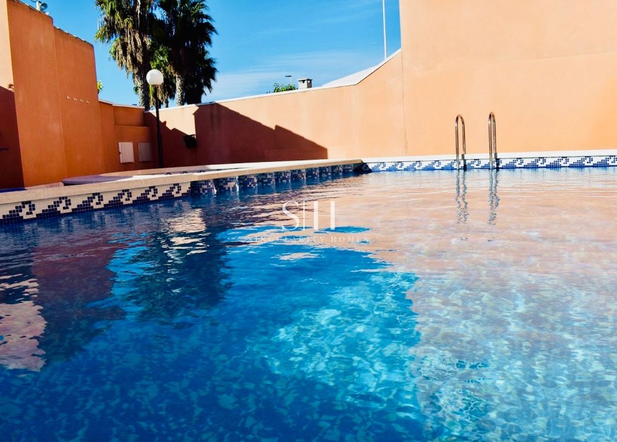 Odsprzedaż - Dom - Torrevieja - Torretas