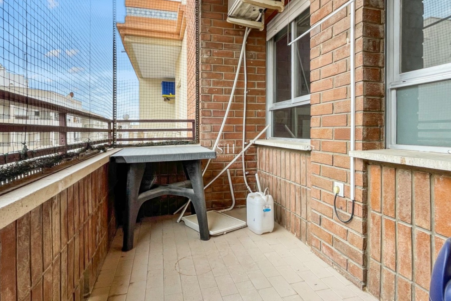 Odsprzedaż - Mieszkanie w bloku - Guardamar del Segura