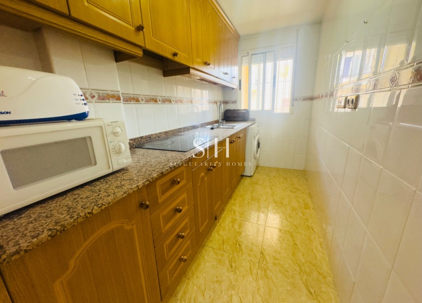 Odsprzedaż - Mieszkanie w bloku - Los Montesinos - Costa Blanca