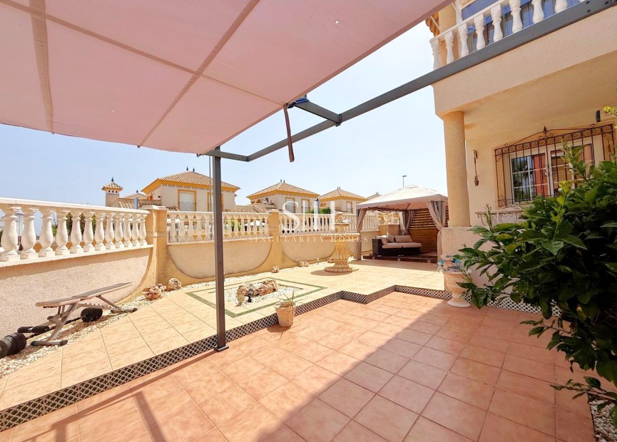 Odsprzedaż - Mieszkanie w bloku - Orihuela Costa - Villamartín