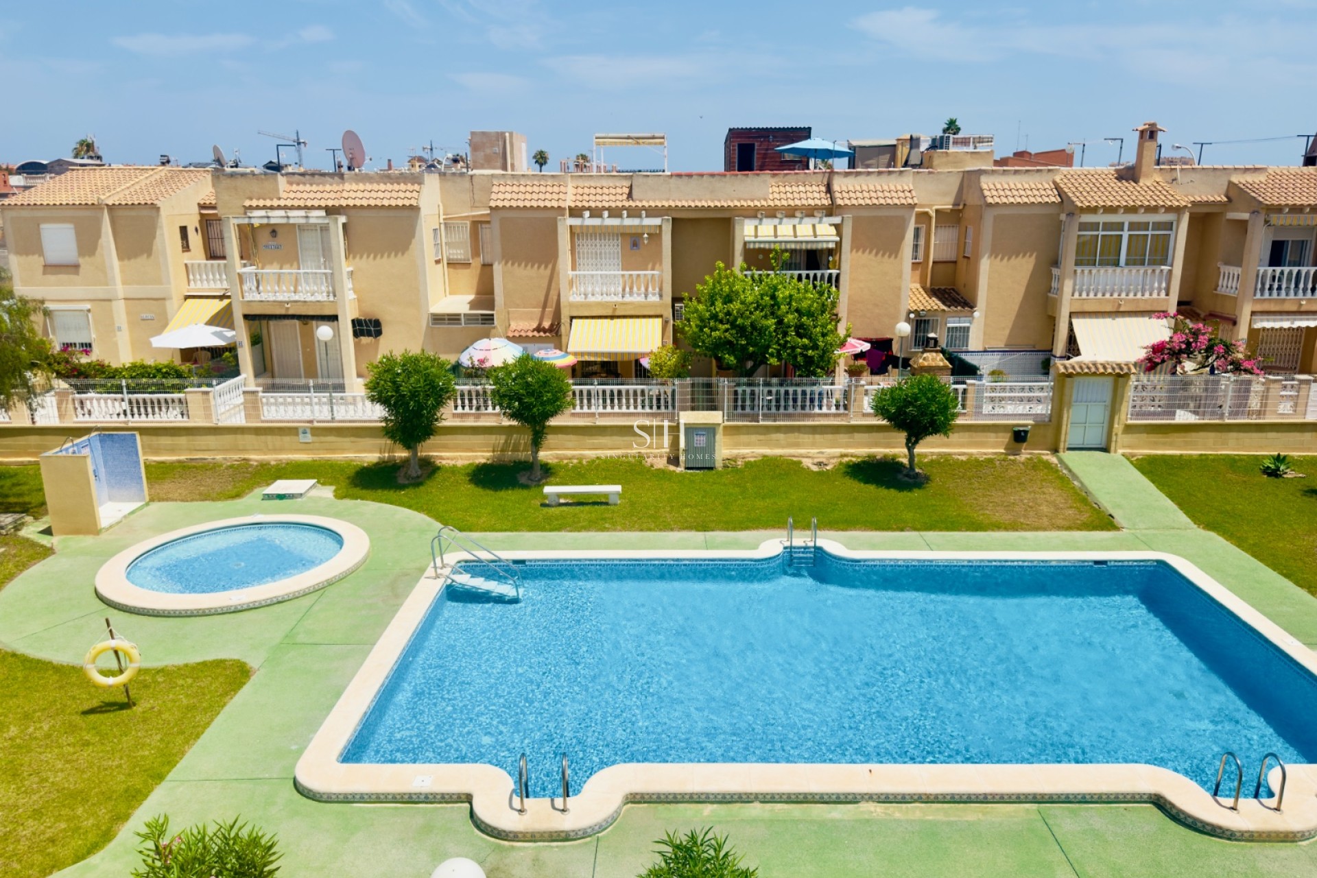 Odsprzedaż - Mieszkanie w bloku - Torrevieja - Aguas Nuevas