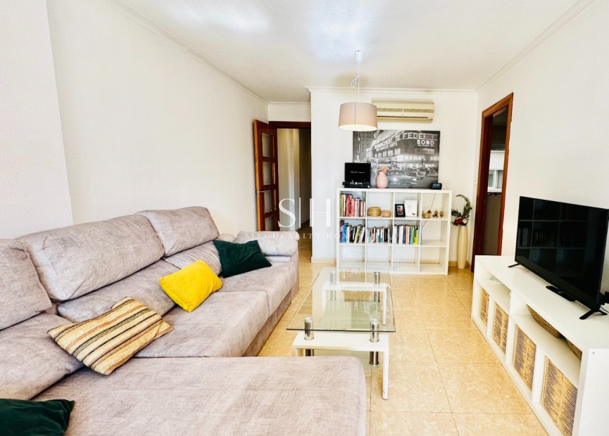 Odsprzedaż - Mieszkanie w bloku - Torrevieja - CENTRE