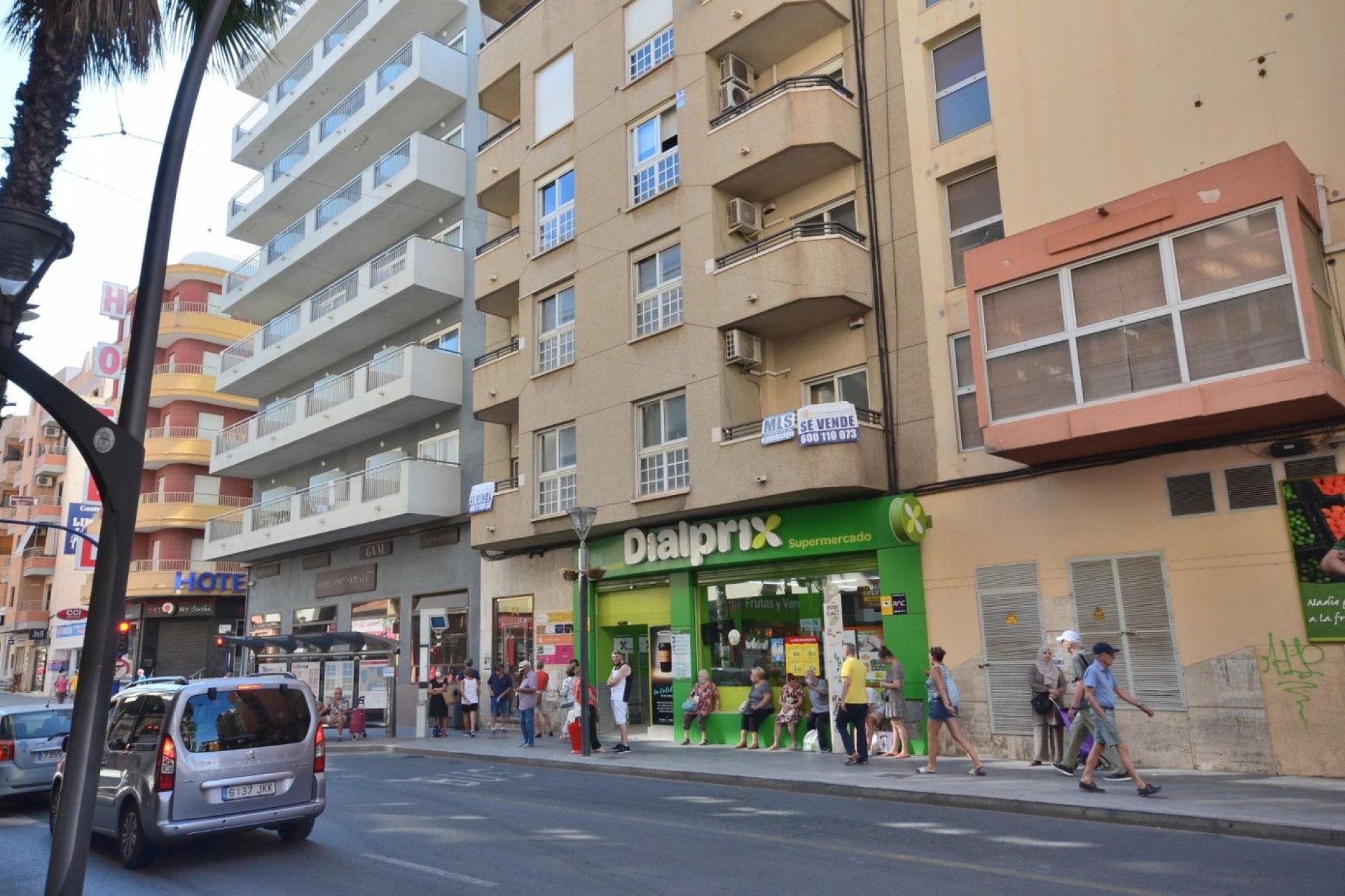 Odsprzedaż - Mieszkanie w bloku - Torrevieja - Centro