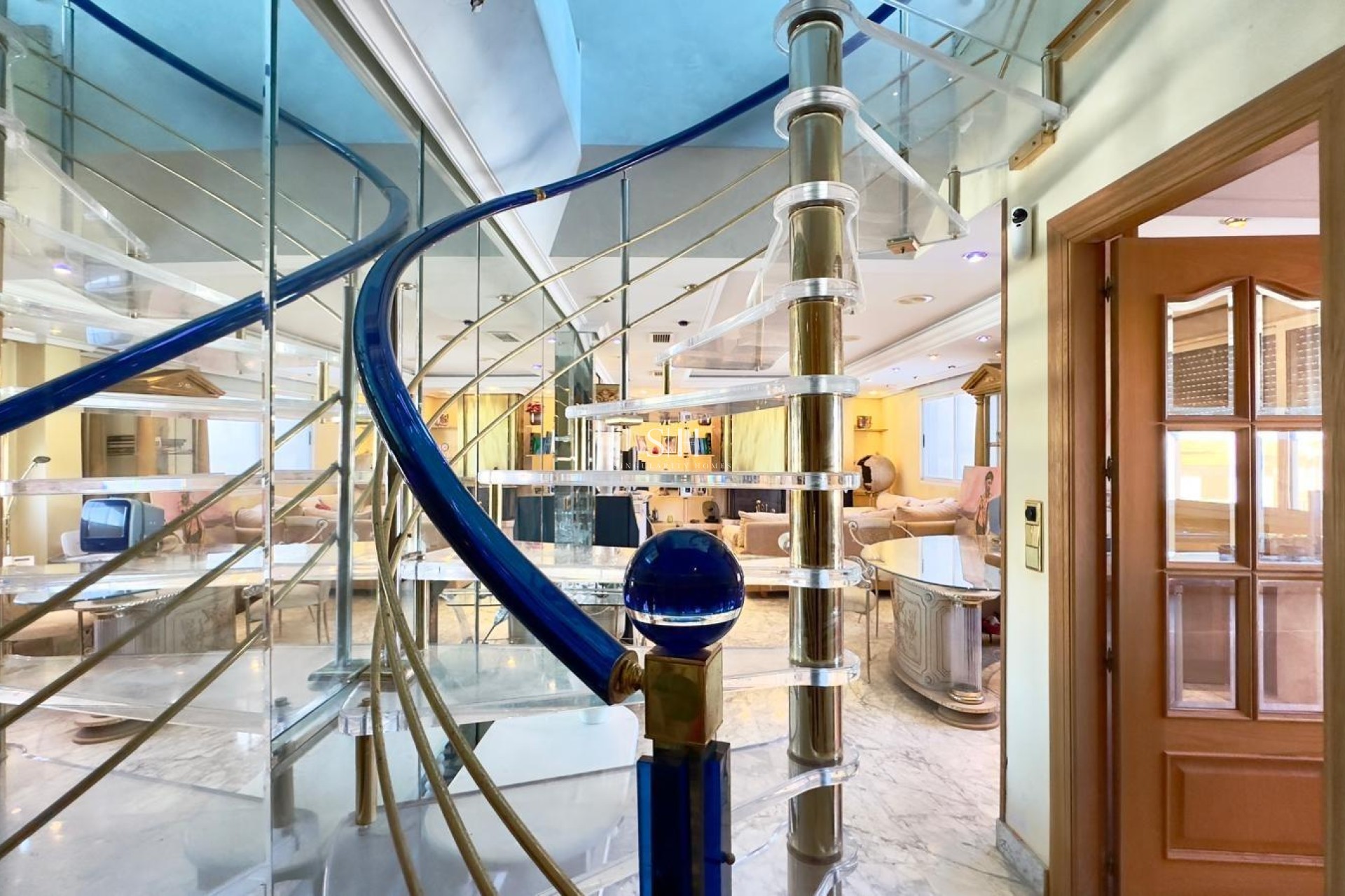 Odsprzedaż - Mieszkanie w bloku - Torrevieja - Centro