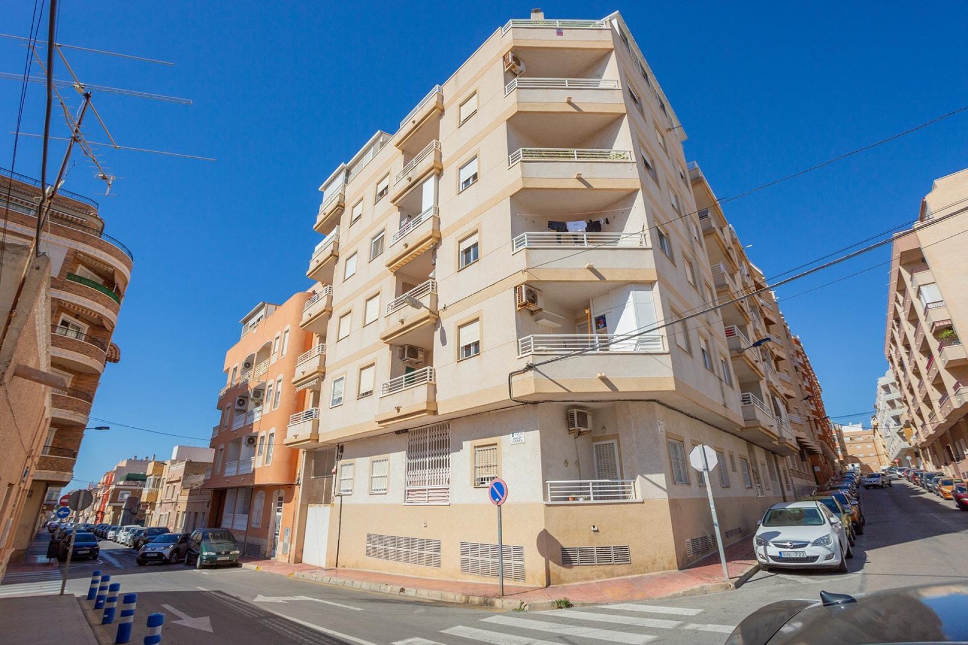 Odsprzedaż - Mieszkanie w bloku - Torrevieja - Centro