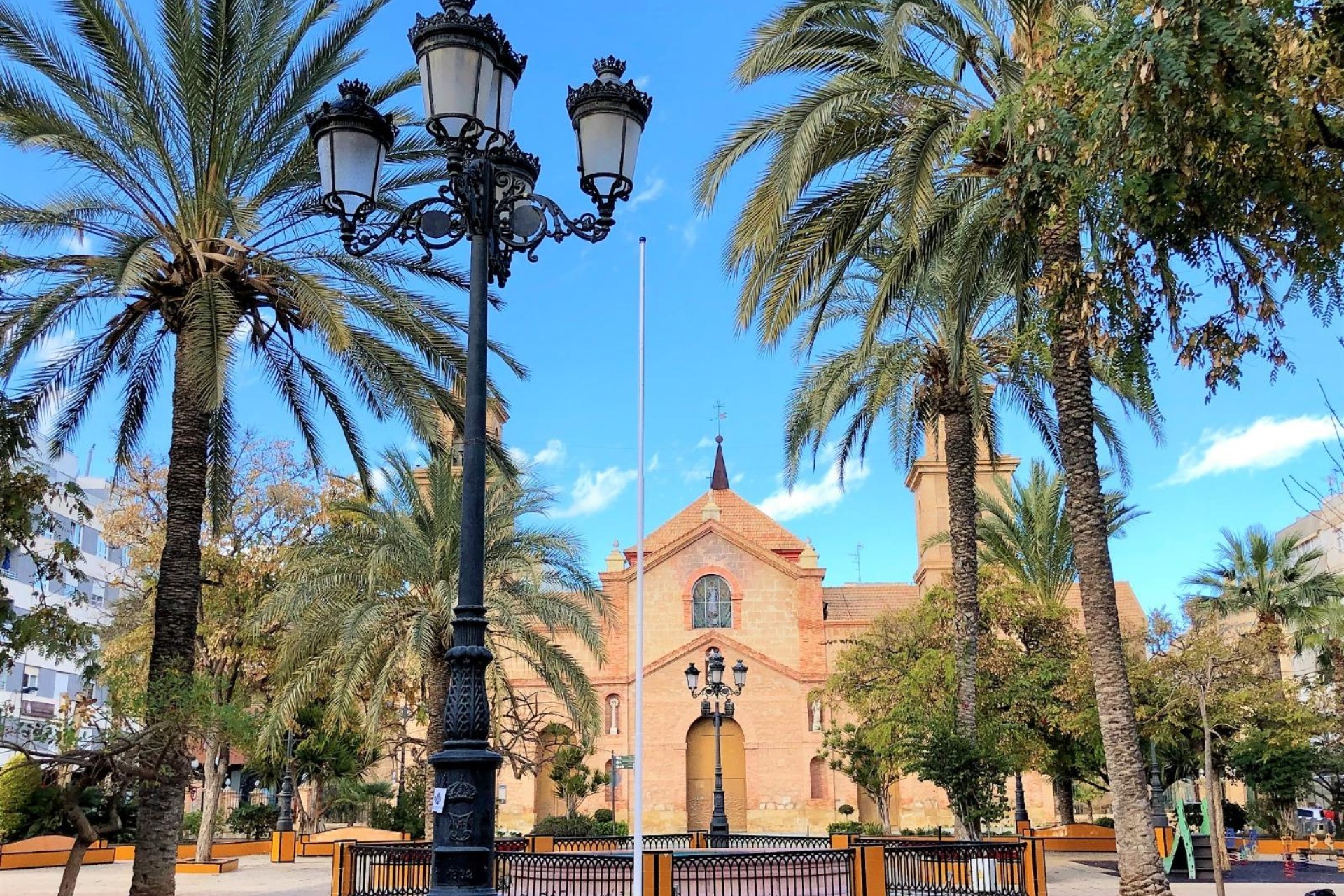 Odsprzedaż - Mieszkanie w bloku - Torrevieja - Centro