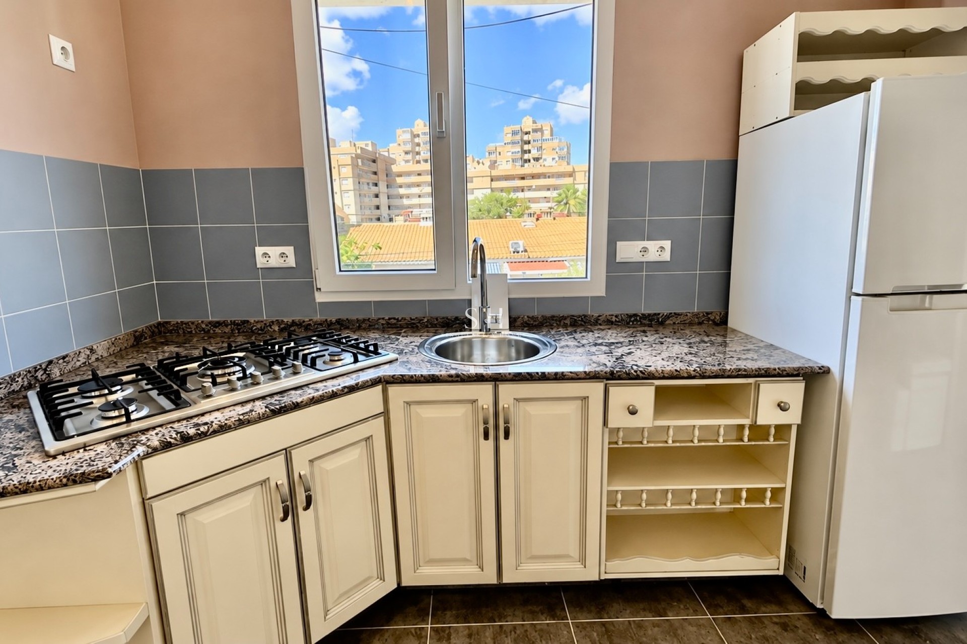 Odsprzedaż - Mieszkanie w bloku - Torrevieja - CORTES VALENCIANAS